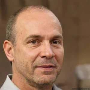 Stefan L. Brandt